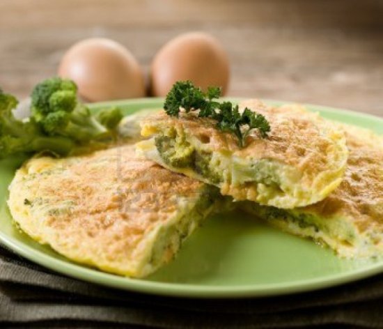 broccoli and feta omelet with toast